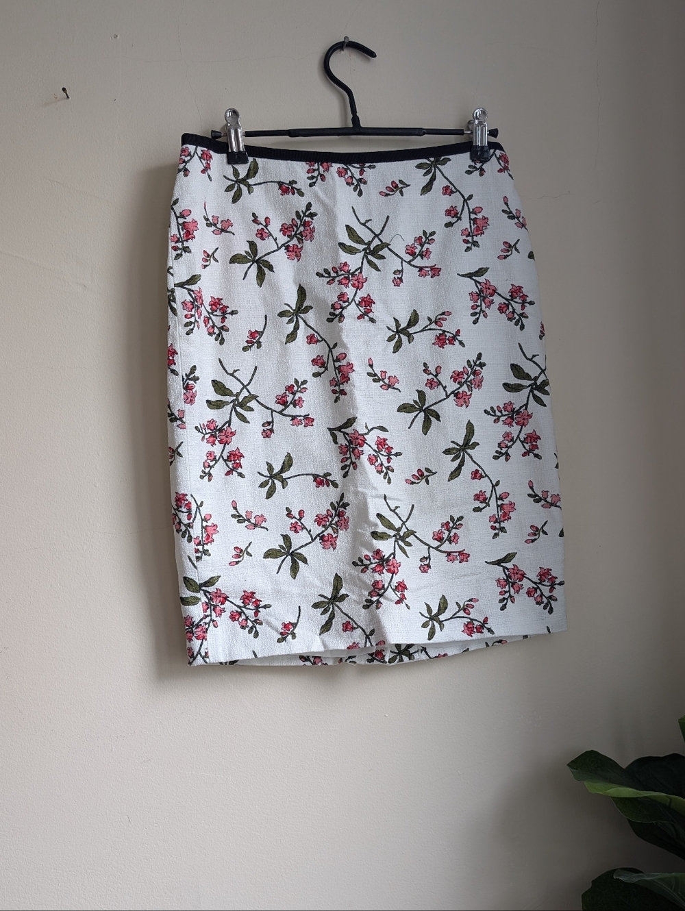 Ann Taylor White Pencil Skirt with Pink Floral Print